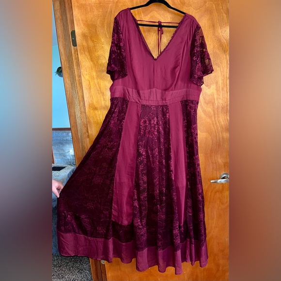 torrid Dresses & Skirts - Torrid Insider Brand Burgundy Dress size 22